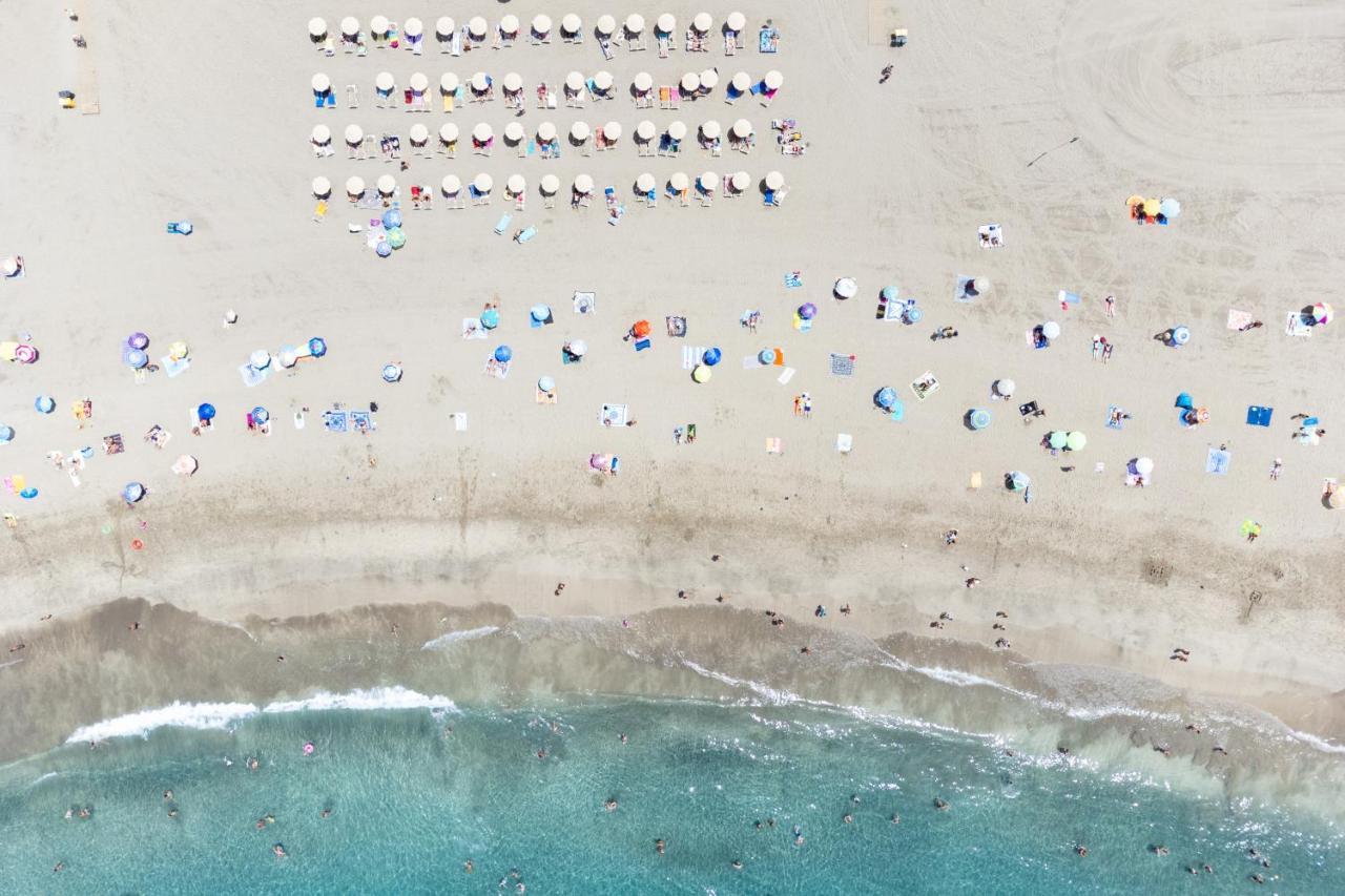 לוס כריסטיאנוס Frontline Playa Las Vistas With Pool, Parking, Sea מראה חיצוני תמונה