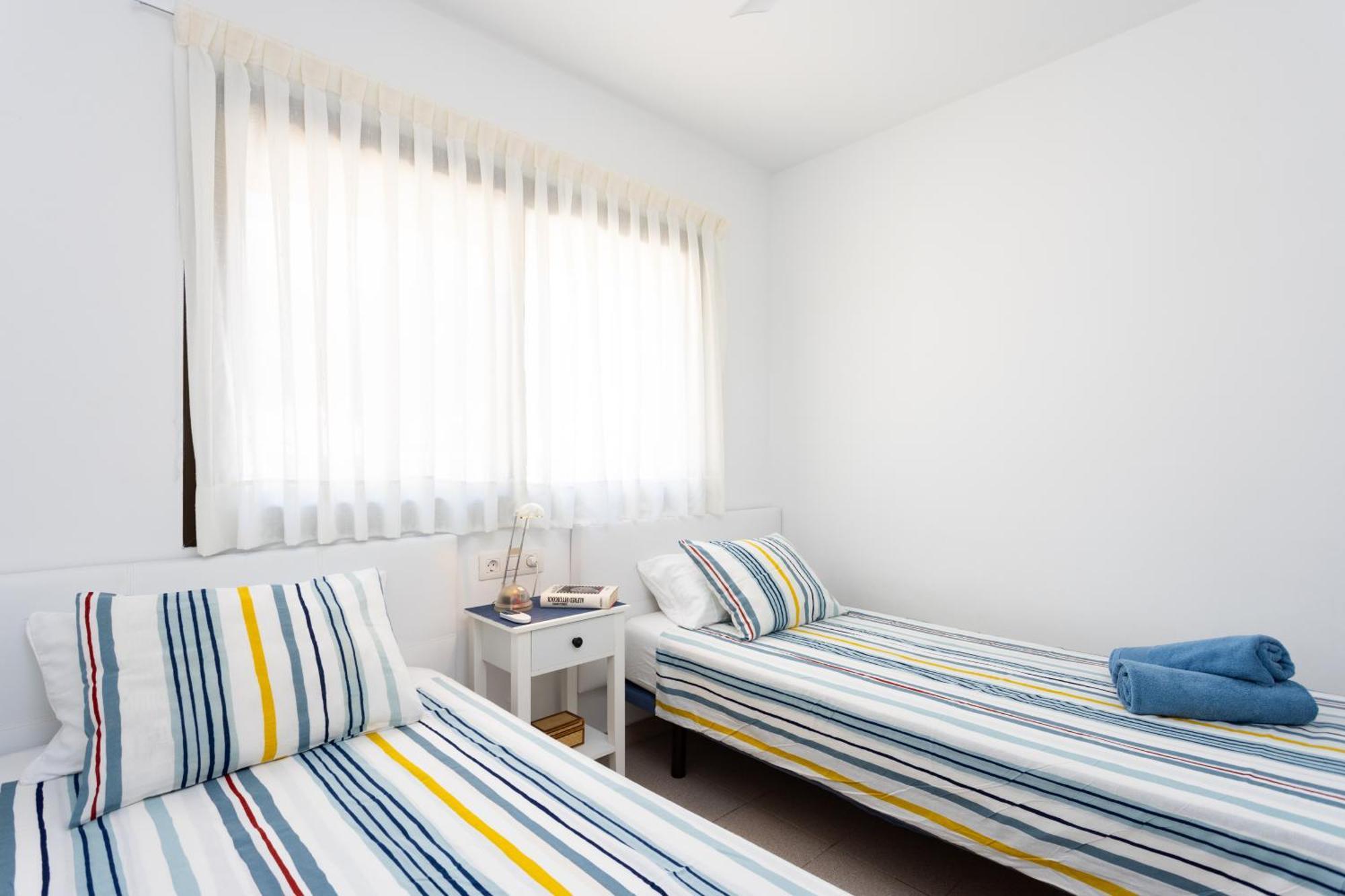 לוס כריסטיאנוס Frontline Playa Las Vistas With Pool, Parking, Sea מראה חיצוני תמונה