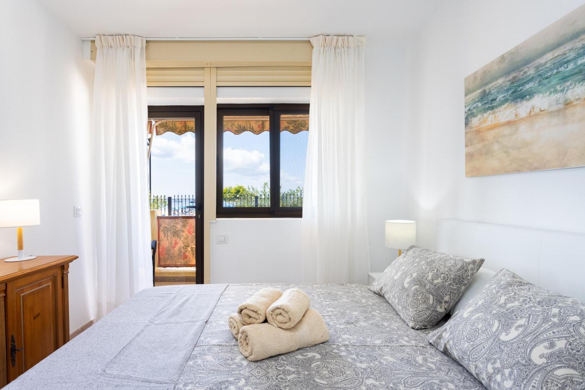 לוס כריסטיאנוס Frontline Playa Las Vistas With Pool, Parking, Sea מראה חיצוני תמונה