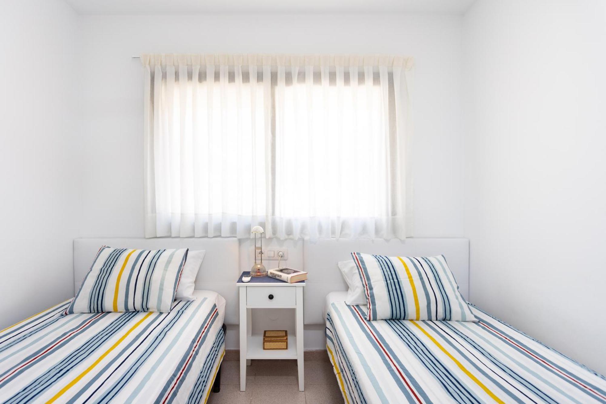 לוס כריסטיאנוס Frontline Playa Las Vistas With Pool, Parking, Sea מראה חיצוני תמונה